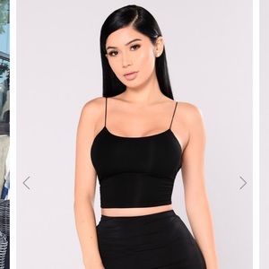 Sold💌 fashionnova “Kiki” cropped top